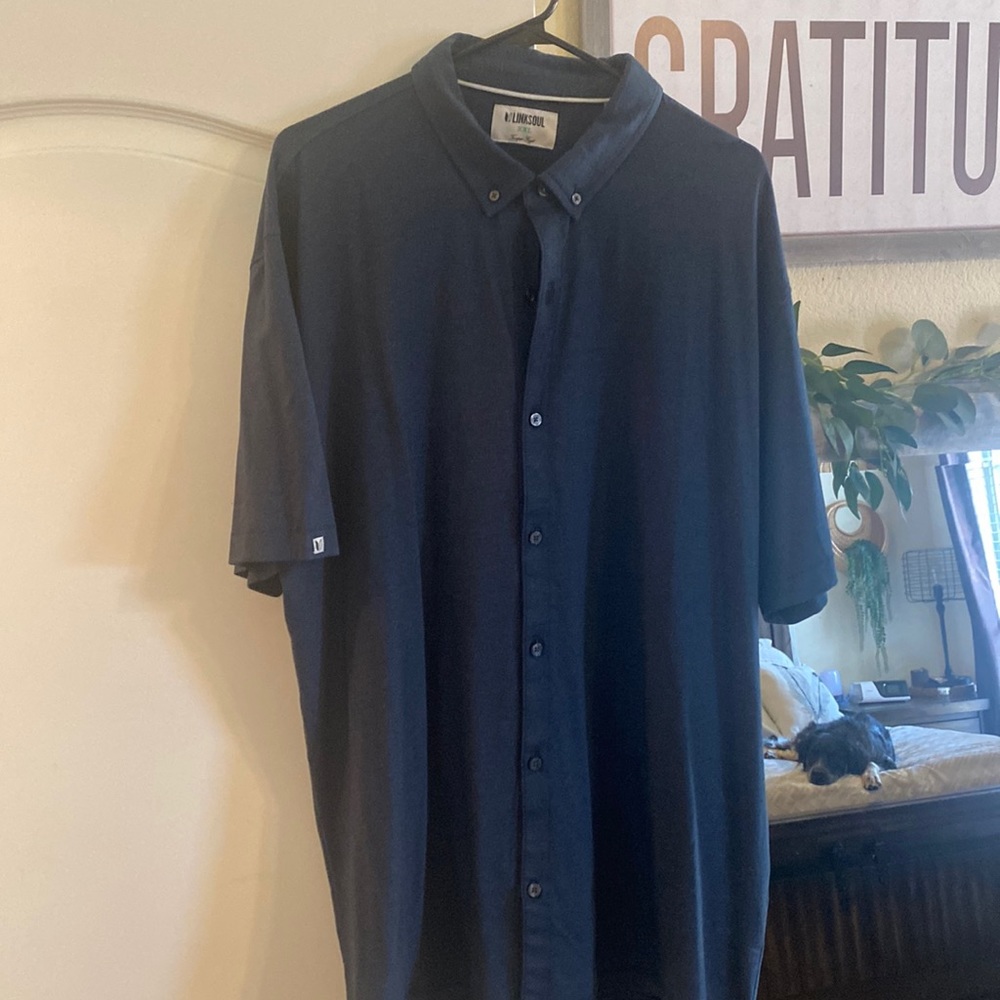 Dark blue shirt sleeve button down